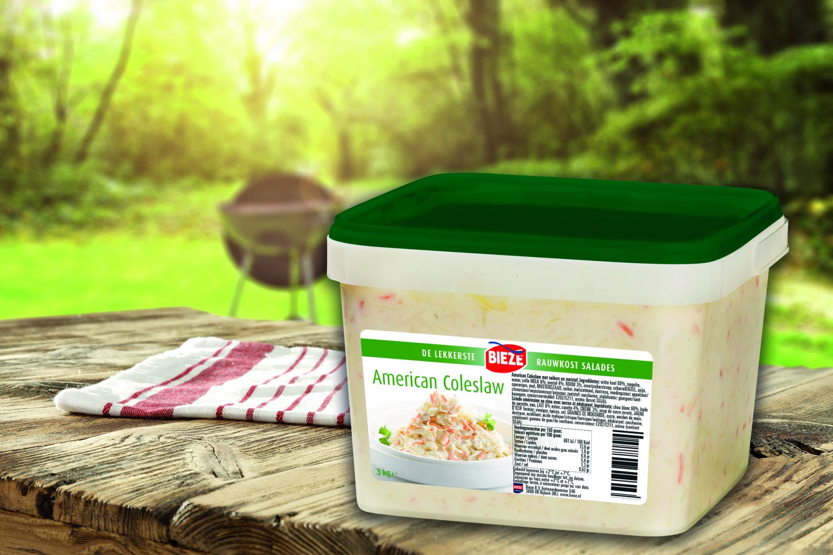 American Coleslaw met appel, bleekselderij & rozijnen